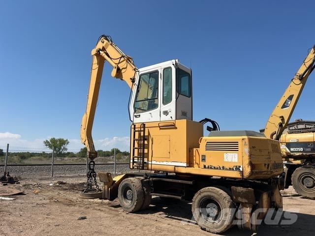 Liebherr A902 Waste / industry handlers
