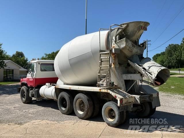 Mack  Other trucks