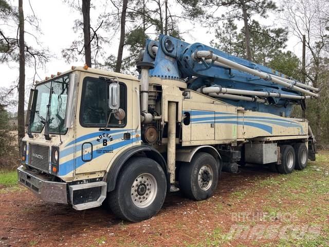 Mack 47M Concrete pumps
