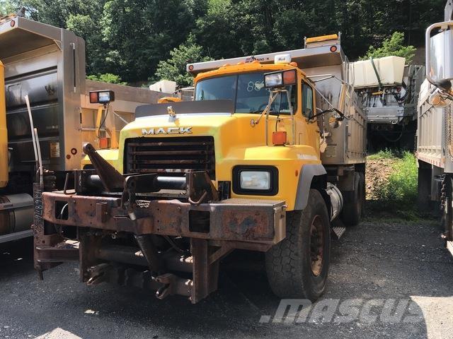 Mack 600 Snow blades and plows