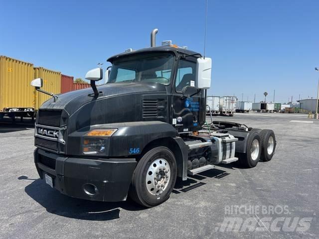 Mack AN64T Prime Movers