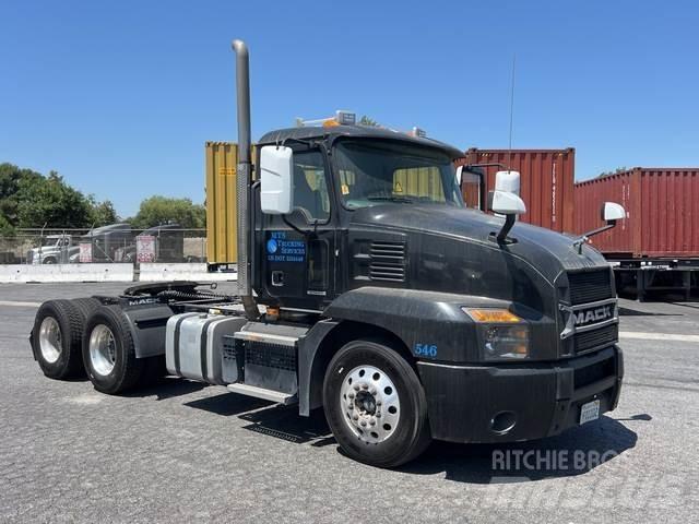 Mack AN64T Prime Movers