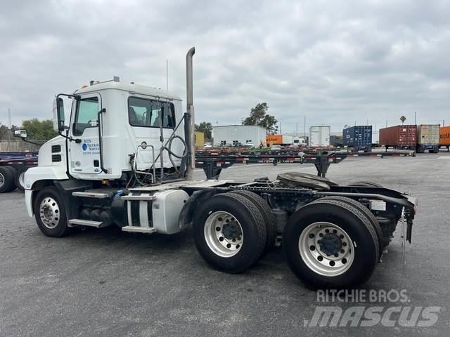 Mack AN64T Prime Movers
