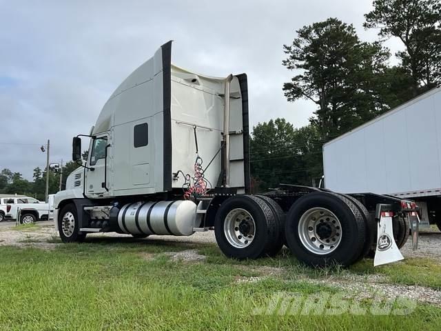 Mack AN64T Prime Movers