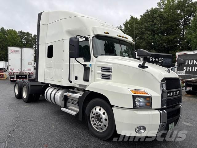 Mack AN64T Prime Movers