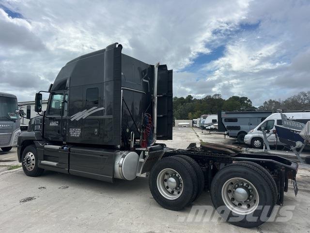 Mack AN64T Prime Movers