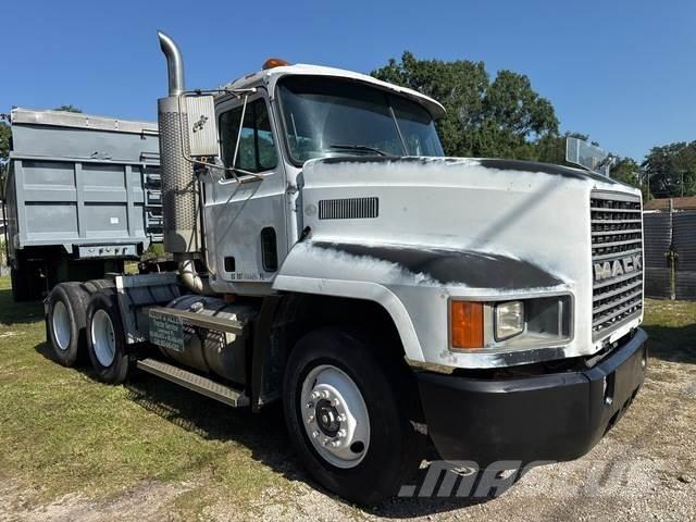 Mack CH600 Prime Movers