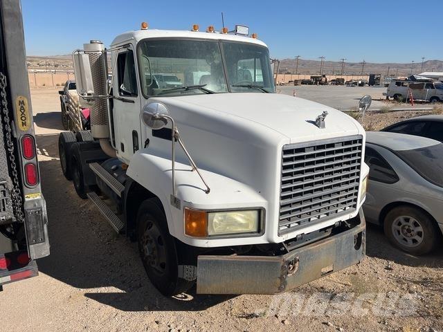 Mack CH613 Prime Movers