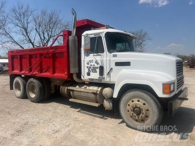 Mack CH613 Tipper trucks