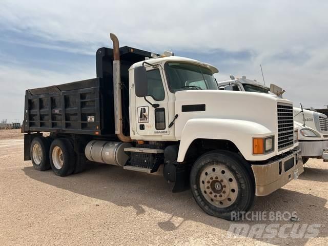 Mack CHU613 Tipper trucks