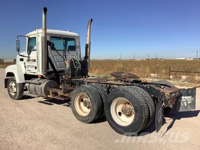 Mack CHU613 Prime Movers