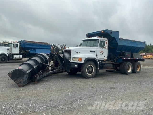 Mack CL713 Snow blades and plows