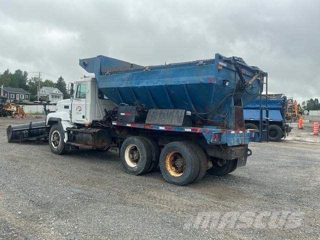 Mack CL713 Snow blades and plows
