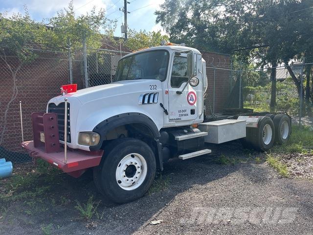 Mack CTP713 Prime Movers