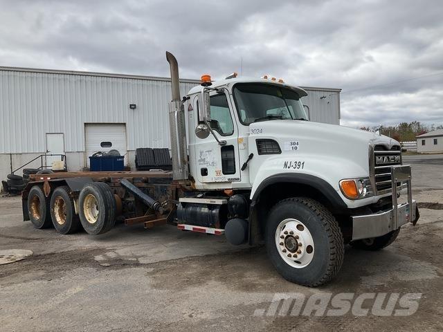 Mack CV713 Skip bin truck