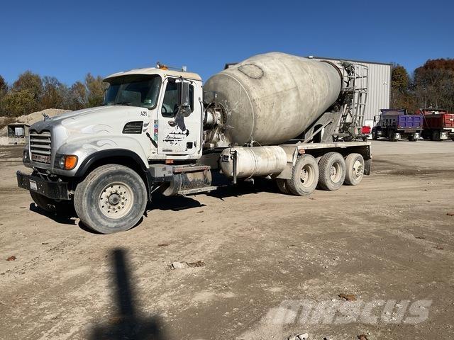 Mack CV713 Other trucks