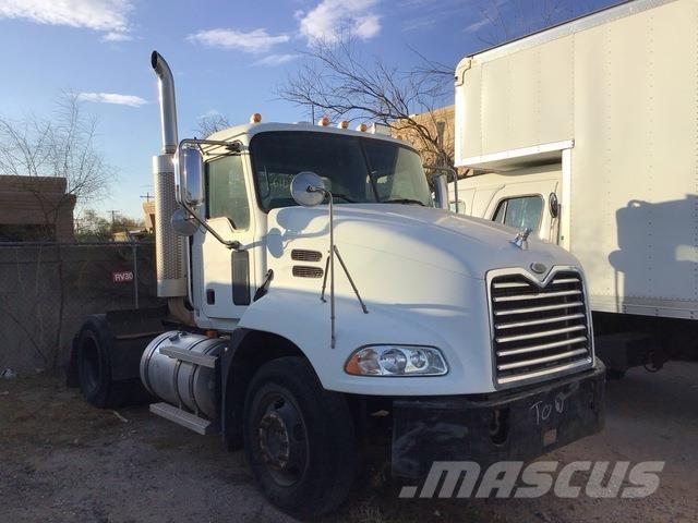 Mack CXN612 Prime Movers