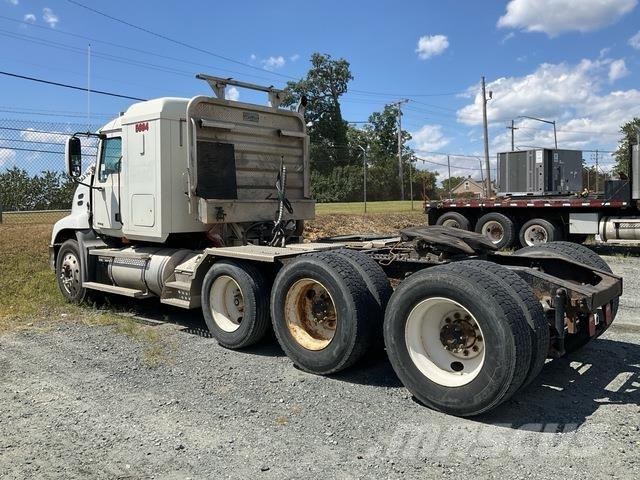 Mack CXN613 Prime Movers