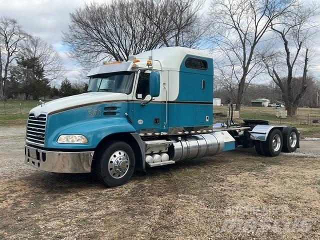 Mack CXU Prime Movers