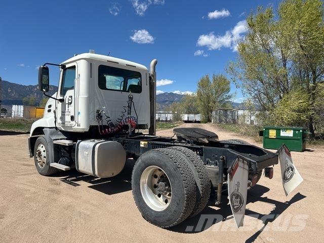 Mack CXU612 Prime Movers
