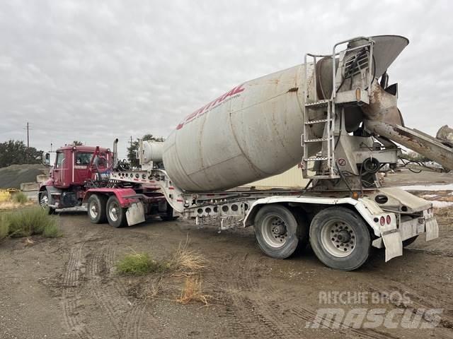 Mack CXU613 Prime Movers