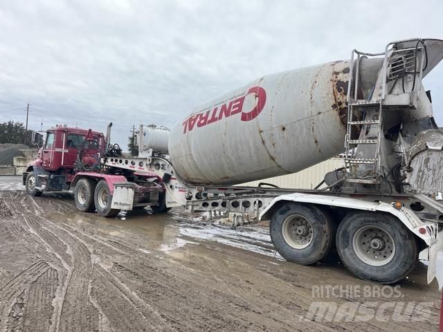 Mack CXU613 Prime Movers