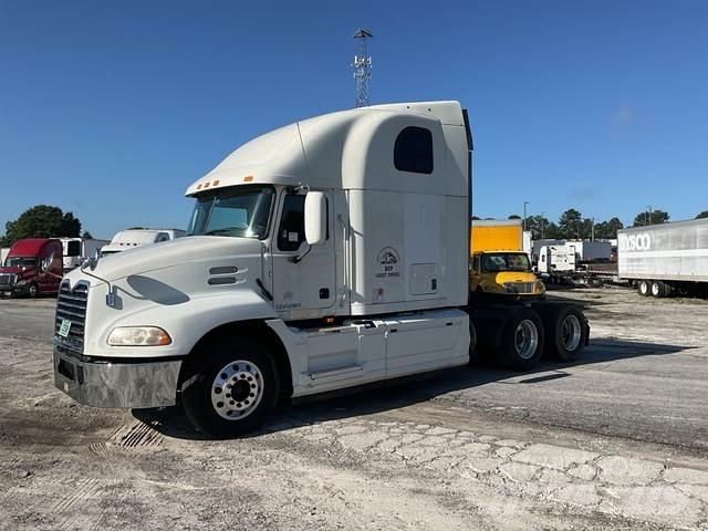 Mack CXU613 Prime Movers