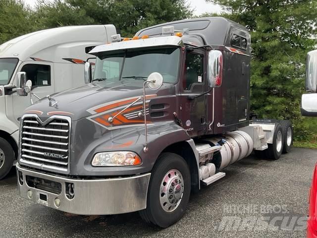 Mack CXU613 Prime Movers