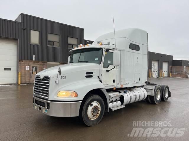 Mack CXU613 Prime Movers