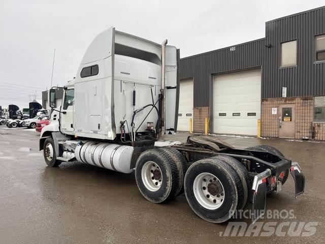 Mack CXU613 Prime Movers