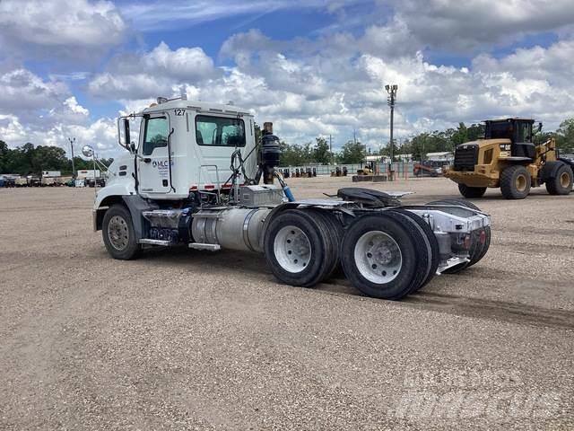 Mack CXU613 Prime Movers