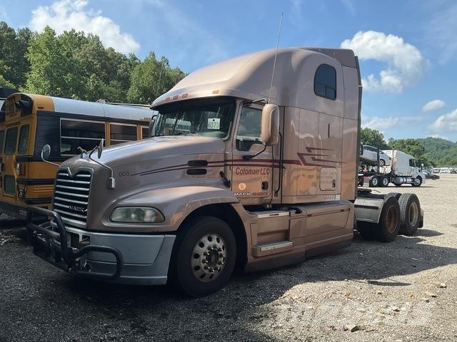 Mack CXU613 Prime Movers