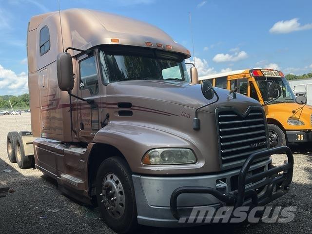 Mack CXU613 Prime Movers