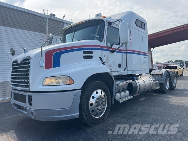 Mack CXU613 Prime Movers