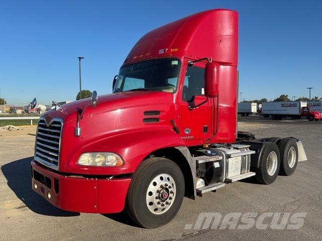 Mack CXU613 Prime Movers
