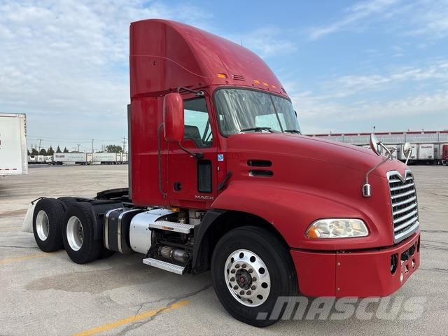 Mack CXU613 Prime Movers