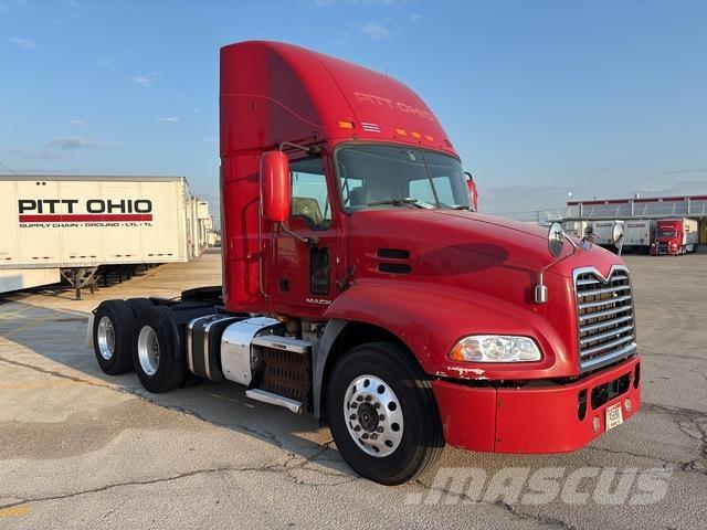 Mack CXU613 Prime Movers