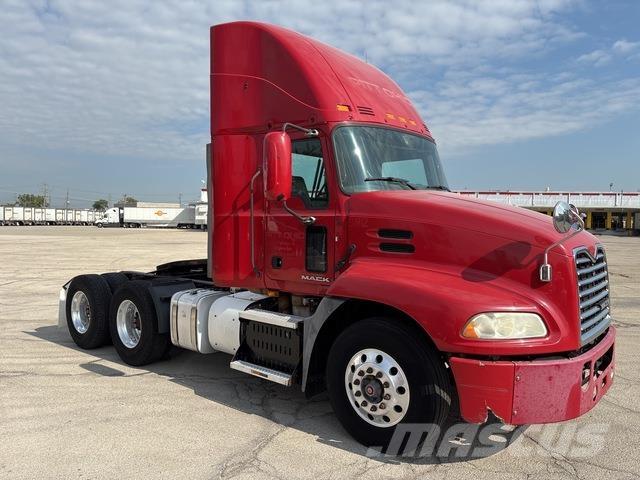 Mack CXU613 Prime Movers