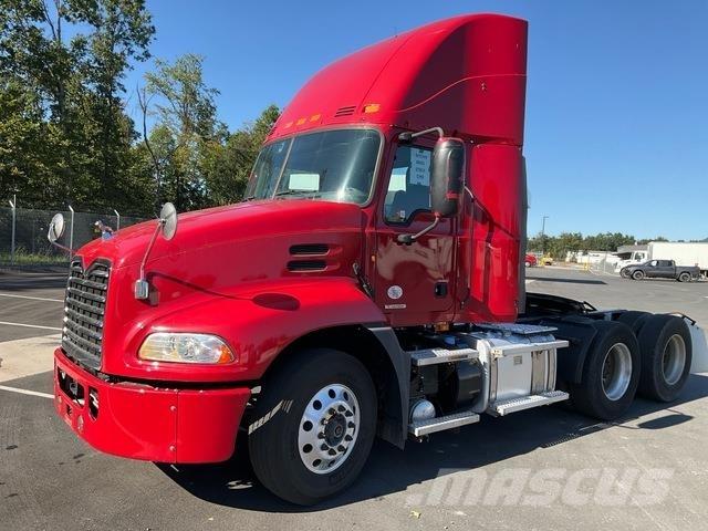 Mack CXU613 Prime Movers