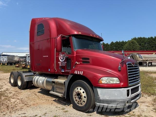 Mack CXU613 Prime Movers