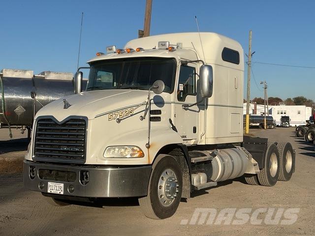 Mack CXU613 Prime Movers