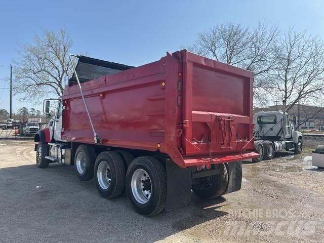 Mack GR65F Tipper trucks