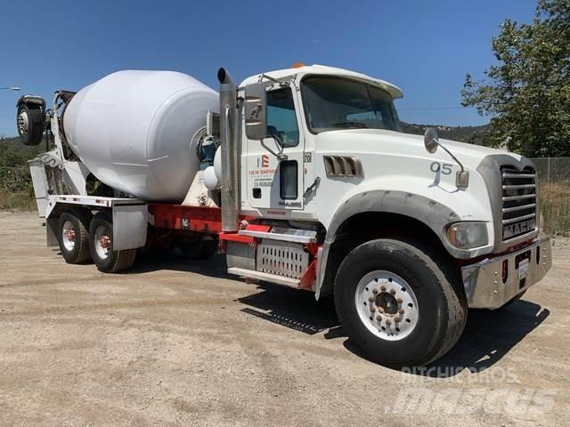 Mack GU713 Other trucks