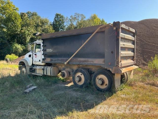 Mack GU713 Tipper trucks