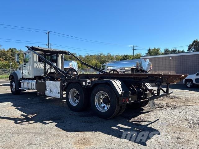 Mack GU713 Skip bin truck
