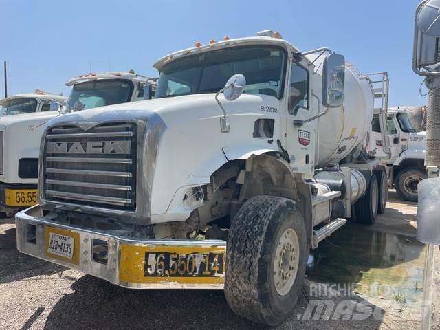 Mack GU813 Other trucks
