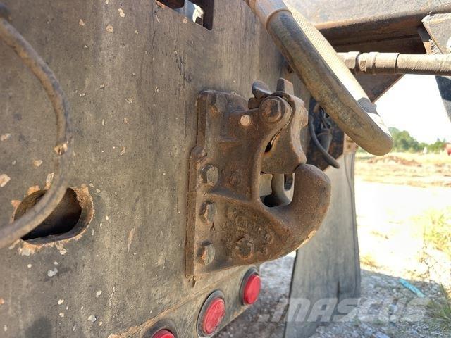 Mack GU813 Skip bin truck