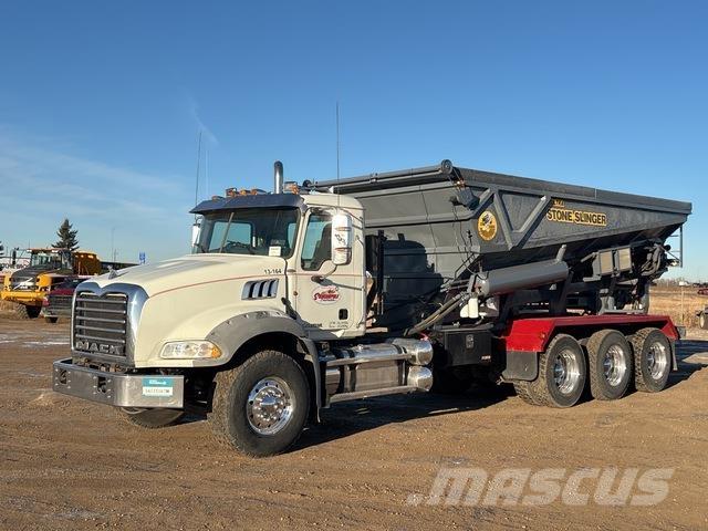 Mack GU814 Concrete machines