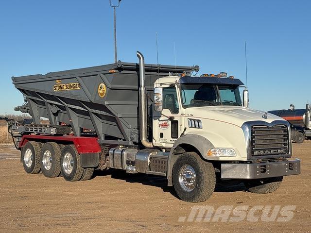 Mack GU814 Concrete machines