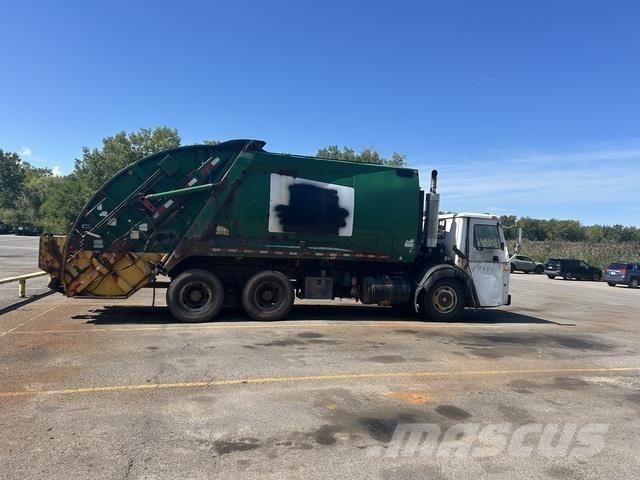 Mack LE613 Waste trucks